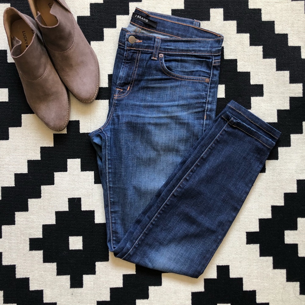 J BRAND SKINNY LEG JEANS IN DARK VINTAGE SZ 29